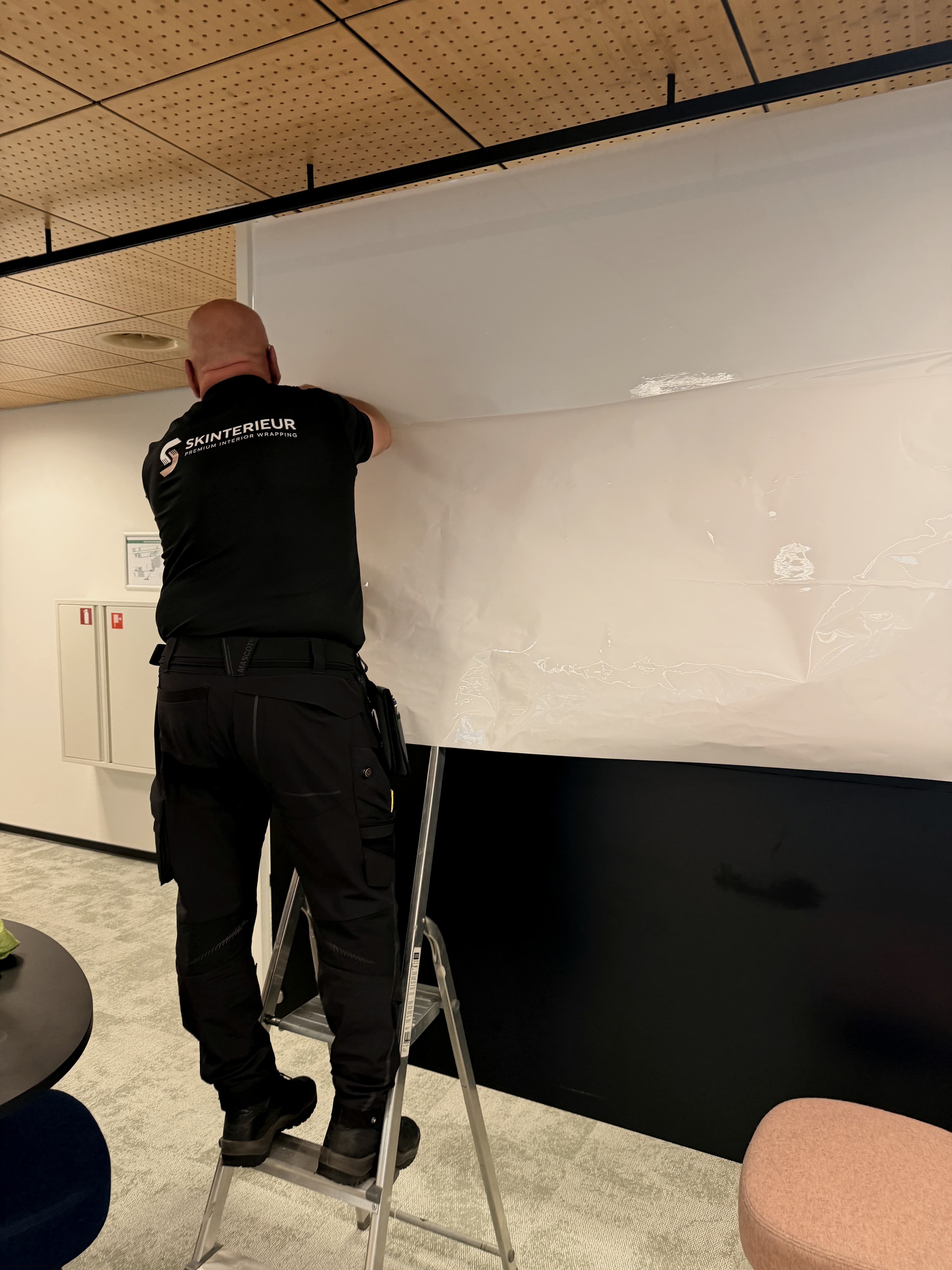 Sjaak Campschreur aan het werk — Skinterieur
